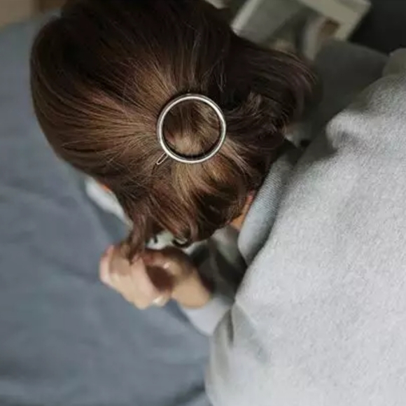 Inglenook Boutique Accessories - Silver Circle Geometric Hair Barrette